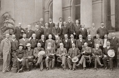 Os membros coloniais africanos da Convenção da União mais estreita de 1908 que chegaram a termos que resultaram na aprovação pelo Parlamento Britânico da Lei da África do Sul de 1909.