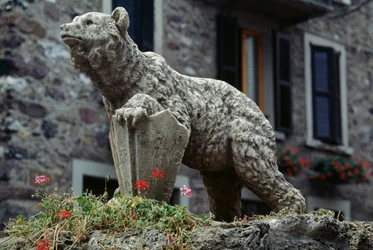 Estátua do Urso, Praça do Urso, Schilpario, Lombardia, Itália