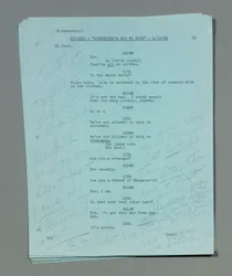 Coleção de folhas de roteiro revisadas e soltas do filme final e inacabado de Marilyn Monroe, &39;Something&39;s Got To Give&39;, roteiro de Walter Bernstein, com anotações de sua própria mão, datado de 16 a 20 de abril