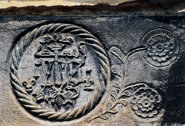 Detalhe decorativo da entrada, Pigna, Ligúria, Itália