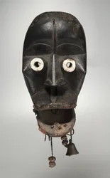 Máscara facial, início do século XX
