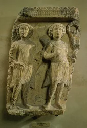 Fragmento de uma placa em baixo-relevo representando dois soldados, de Palmyra, século II (pedra)