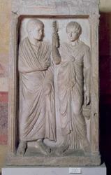Estátua funerária com casal casado, grega (mármore)