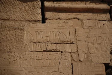 Hieróglifos em Pedra, Karnak, Luxor, Egito (foto)