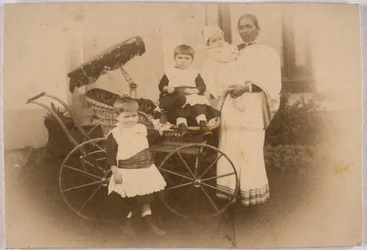 indiana ayah com os seus encargos europeus, c 1870