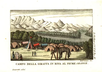 O acampamento de Le Vaillant nas margens do rio Orange, em Richtersveld. Uma pele de girafa está a ser taxidermizada numa moldura. De François Le Vaillant (Levaillant