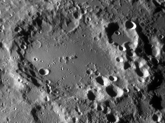 Cratera Maginus