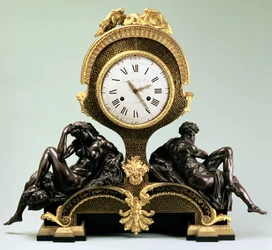 Relógio Mantel com figuras do Dia e da Noite, de Jean Andre Lepaute (1720-88), Paris (bronze dourado e patinado)