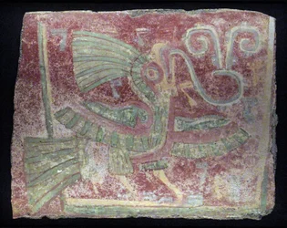 Fragmento mural de um quetzal com virgula de canto, período clássico antigo, 200–600 dC