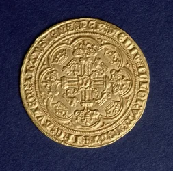 Nobre de Eduardo III (1312-77) inverso mostrando um padrão cruzado, Calais menta, introduzido 1344 (ouro) (para obverso ver: 110161)