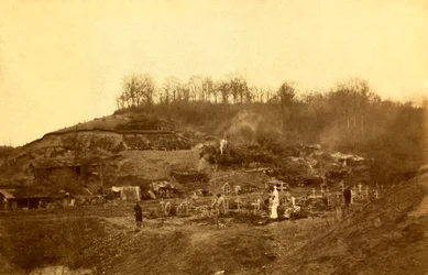 Fotografia de um álbum pessoal de um tenente de infantaria durante os primeiros meses da Primeira Guerra Mundial