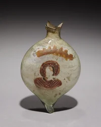 Frasco do Peregrino com Figura Nimbed, c.400-600