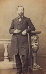 Retrato de Auguste Foucart, diretor da escola juntamente com o seu irmão Henri Olympe