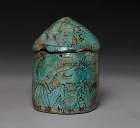 Pyxis com tampa, final do Império Médio ao início do Novo Império, c.1901-1525 AC