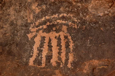 Arte rupestre, Pré-história: Gravura de um antílope Oryx no maciço de Uweinat, Egipto. (Período de 8000 a 3000 anos a.C.). Fotografia