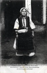Sérvia, Florina: Retrato de uma rapariga macedónia em traje nacional - Postal 1914-1918