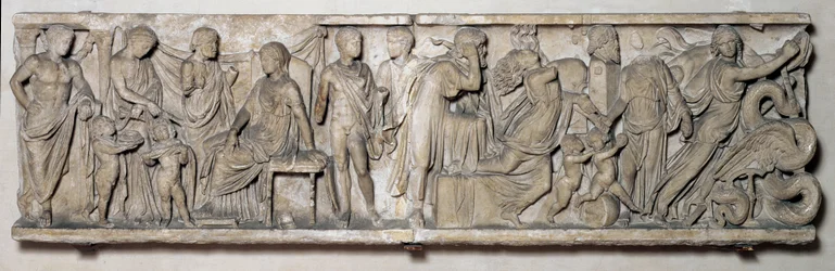Lado de um sarcófago que retrata a lenda de Medéia, romana, século II (mármore)