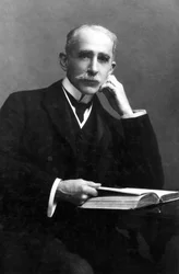 Sir John Ambrose Fleming, físico e engenheiro elétrico inglês