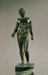 Estátua de Mercúrio, adaptação do Discóforo Grego de Policlito, Romano, 25-50 d.C. (bronze)