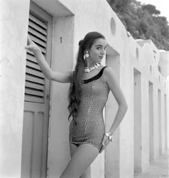 A ATRIZ E MODELO DE MODA ELSA MARTINELLI - 1954