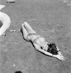 A ATRIZ LAYA RAKI EM VENICE LIDO - 1961