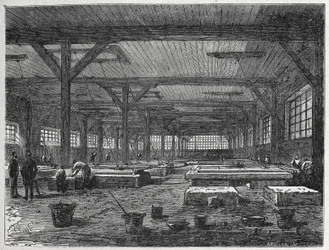 fábrica de vidro: fabrico de um espelho, c.1880 (gravura)