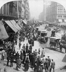 Uma cena de rua em Chicago, Illinois, EUA, 1896.
