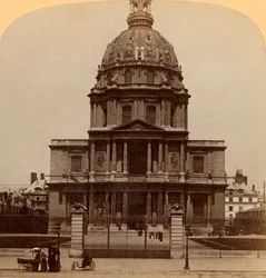 Dome des Invalides, onde repousa o poderoso guerreiro - Tumba de Napoleão I., Paris, França, 1900.
