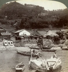 Vila piscatória de Obatake, no mar interior, olhando para o norte, para os campos de arroz em socalcos, Japão, 1904