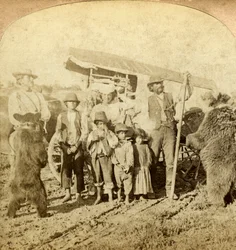 Ciganos e ursos dançando na estrada.