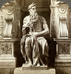 Estátua de Michelangelos de Moses, igreja de San Pietro em Vincoli, Roma, Itália.