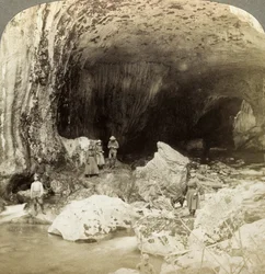 Ponte natural, Warm Spring Creek, Wyoming, EUA.