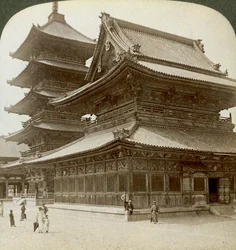 Esplendor esplêndido do Templo Shitenno-ji, Osaka, Japão, 1904