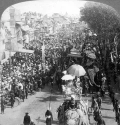 O duque e a duquesa de Connaught e na grande procissão de Durbar, Delhi, Índia, 1903.