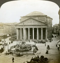O panteão e a praça della Rotunda, Roma, Itália.