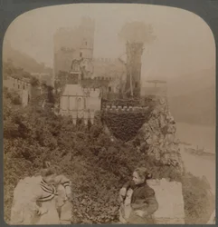 O Rheinstein, o mais pitoresco de castelos renais - N. da muralha de S. bastião, Alemanha, 1902.