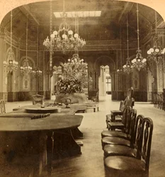 O famoso salão de roleta, cassino, Monte Carlo, Mônaco, 1897.