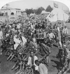 Transporte de carrinho de mão no desembarque do barco, Tientsin Tianjin, China, 1901