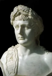 Busto de mármore anónimo do século XIX do imperador Napoleão I dos franceses.