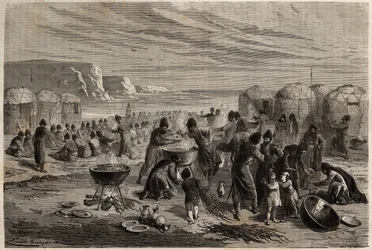Cauda-yoli (cauda yoli), a festa religiosa turcomana anual, para rezar pela proteção de Deus para a família e a cauda, organizada por uma família, que para a ocasião pode sacrificar cerca de quinze ovelhas, e para a qual toda a comunidade é convidada. Engr