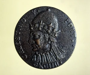 Celestin V (ou São Pedro Celestin) (1215 - 1296) o papa que se mudou. Medalha do Gabinete da Medalha de Roma.