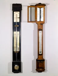 Modelo de barómetros de mercúrio do século XIX.