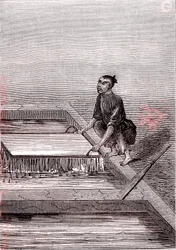 A pasta de papel torna-se líquida, fabrico de papel na China (século III a.C.) (gravura)