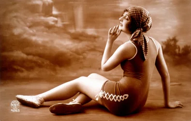 Pin-up em fato de banho.