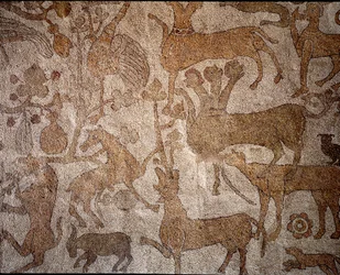 Representação da imaginária fauna indiana simbolizando as façanhas de Alexandre o Grande (356-323 AC), Rei da Macedónia durante a conquista da Índia Pavimento de Pantaleone (ou Pantaleão