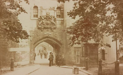 A Torre do Meio, c.1903 (postal)