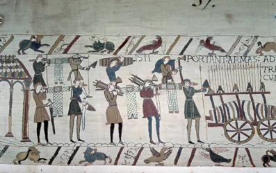 A batalha entre os infantaria ingleses (tropas de Harold) e os normandos a cavalo (tropas de Guillaume) - Tapeçaria Bayeux, conhecida como Bordado da Rainha Mathilde