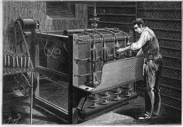 A instalação mecânica de M. Marguery, restaurador, em Paris: máquina automática de lavar garrafas, representada como operada por uma pequena máquina dinamométrica de Gram (Zenobe Theophile Gram 1826-1901). Gravura em "La Nature: Revue des sciences et de le