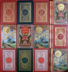 Várias capas de livros de Jules Verne publicados em edições Hetzel. Colecção da biblioteca Jules Verne. Paris.
