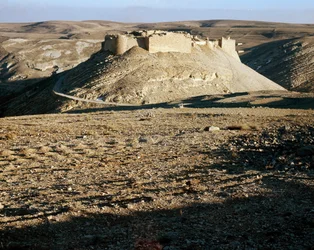 Vista de Karac el Chobac, castelo dos cruzados no lado oriental do Arabah